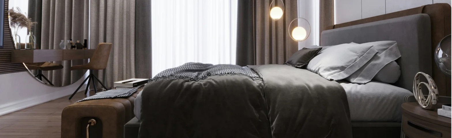 Gemütliches Schlafzimmer mit Vorhängen, Bett und warmer Beleuchtung